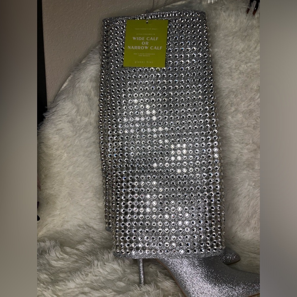 Gianni Bini Silver Crystal Heeled Boots NWT SIZE 8 - Picture 4 of 16